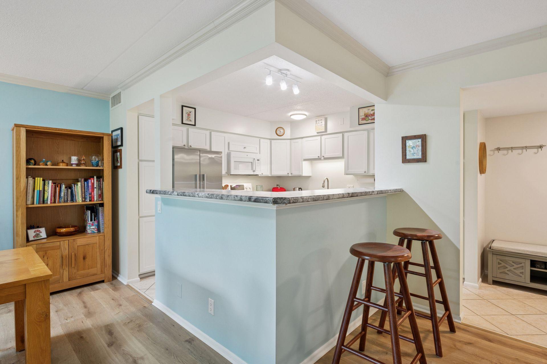 7200 York Avenue S Unit: 423