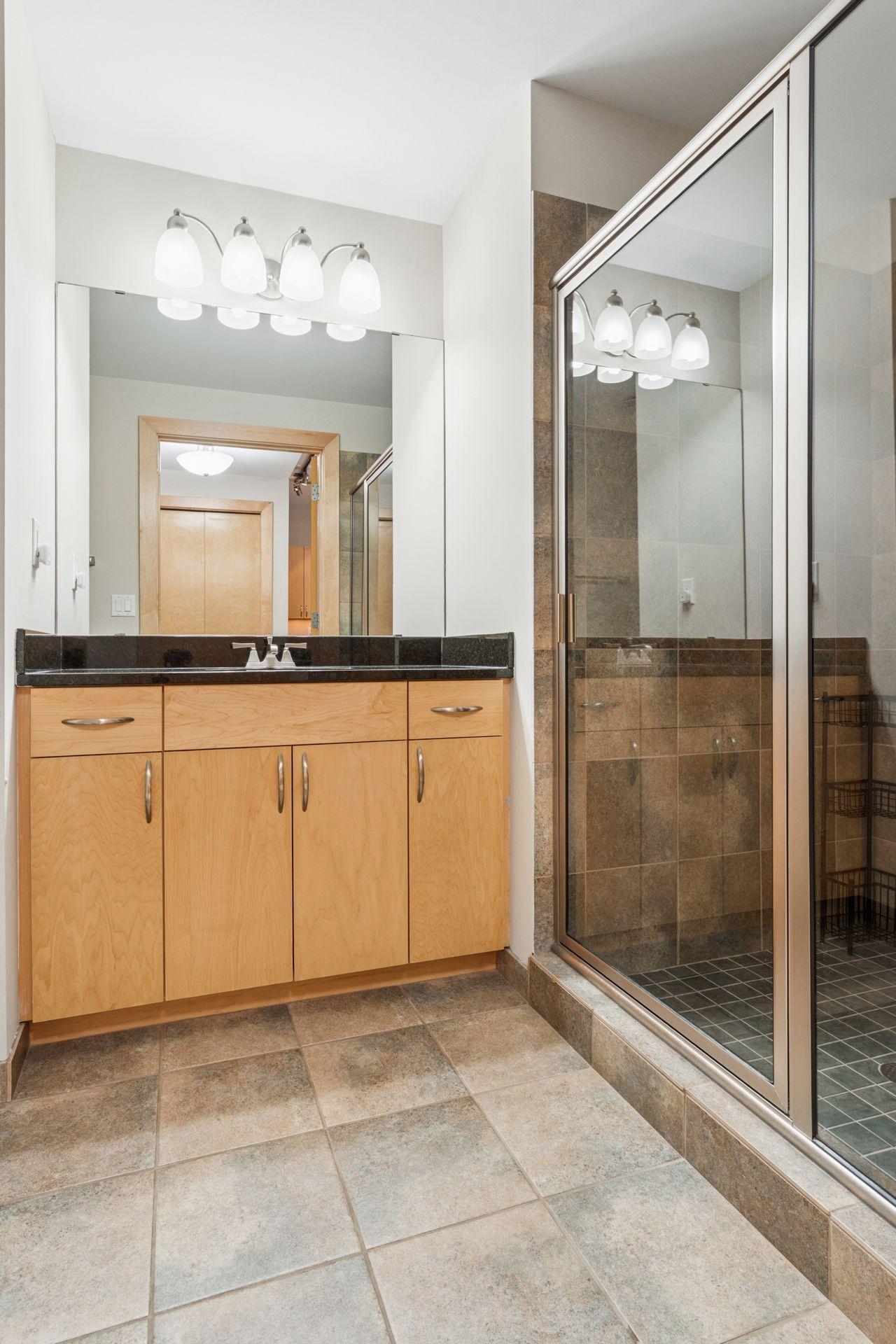 215 10th Avenue S Unit: 533