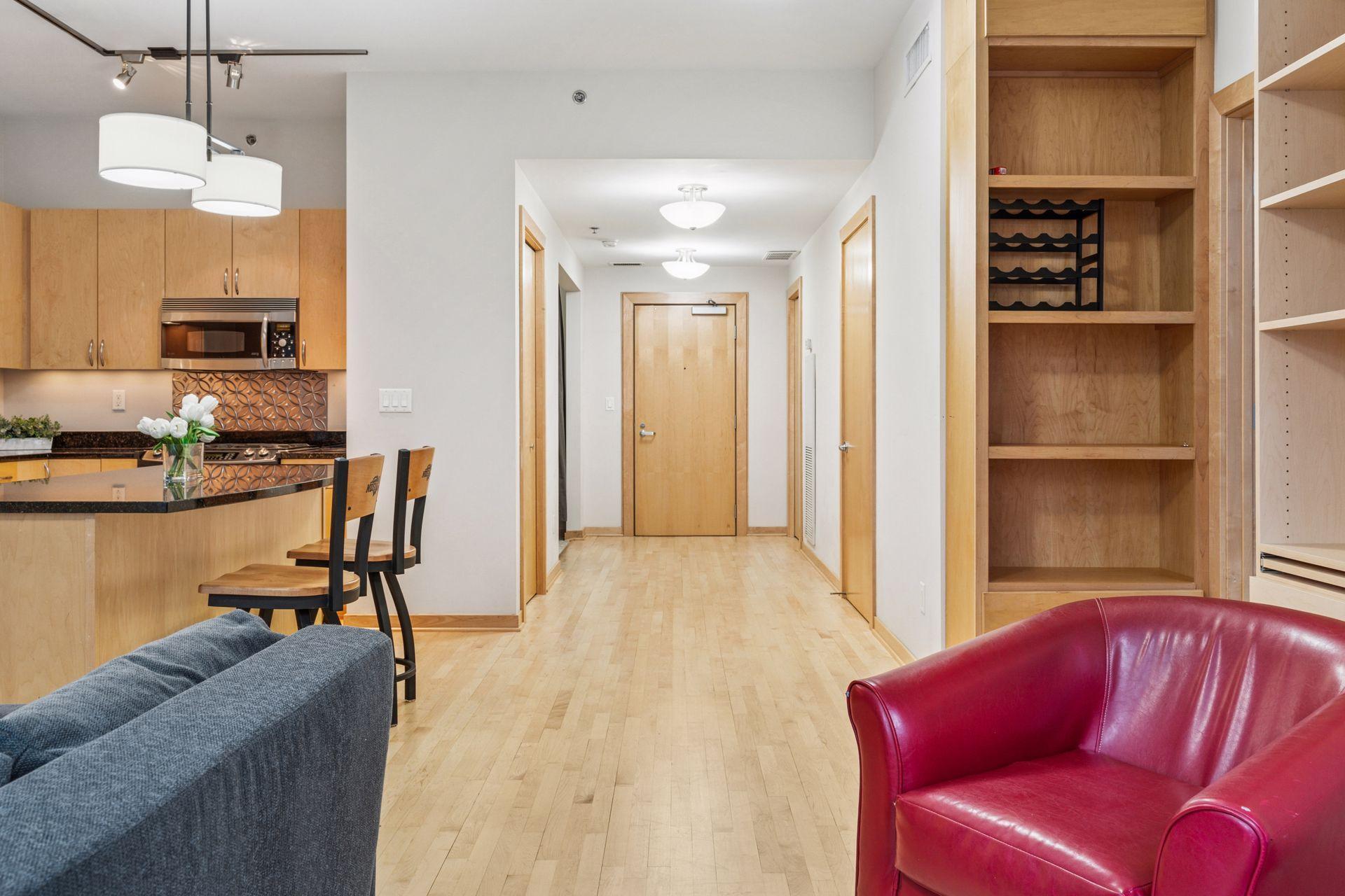 215 10th Avenue S Unit: 533