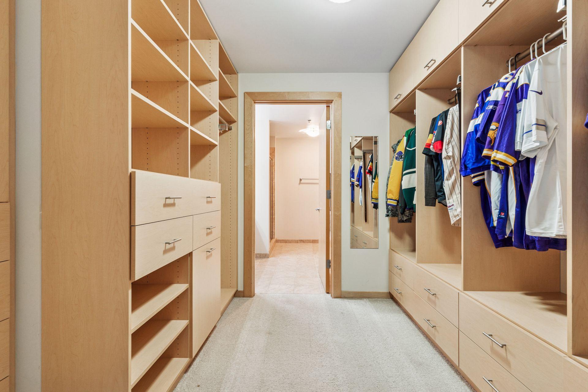 215 10th Avenue S Unit: 533