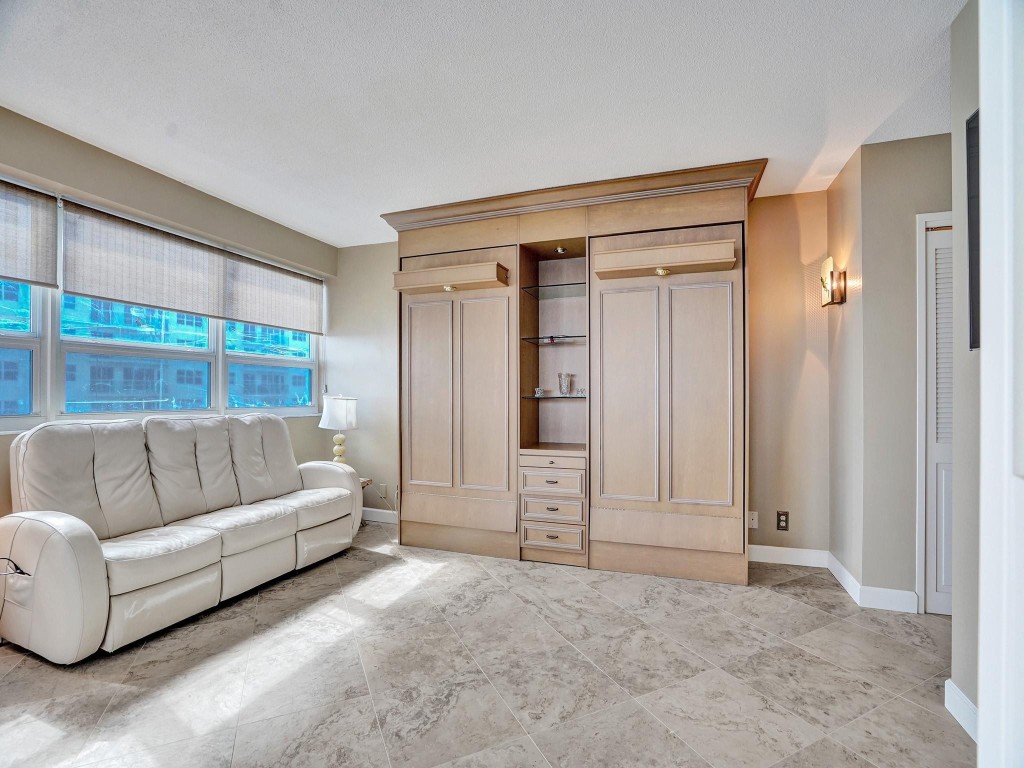 3430 Galt Ocean Dr 1107