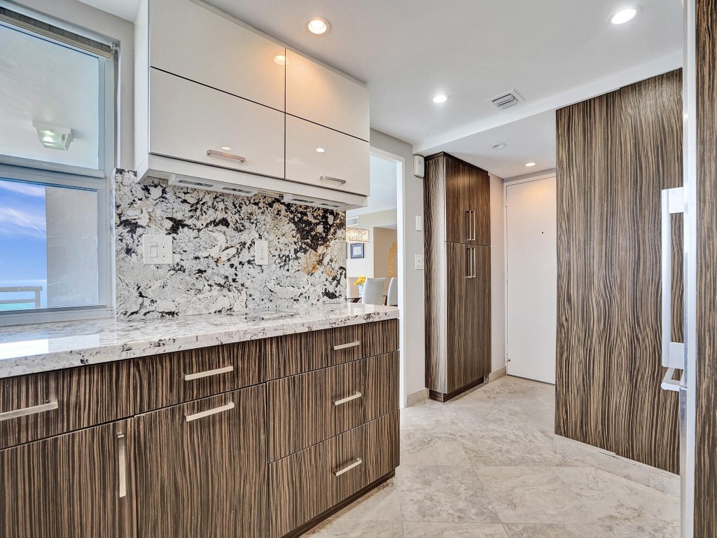 3430 Galt Ocean Dr 1107