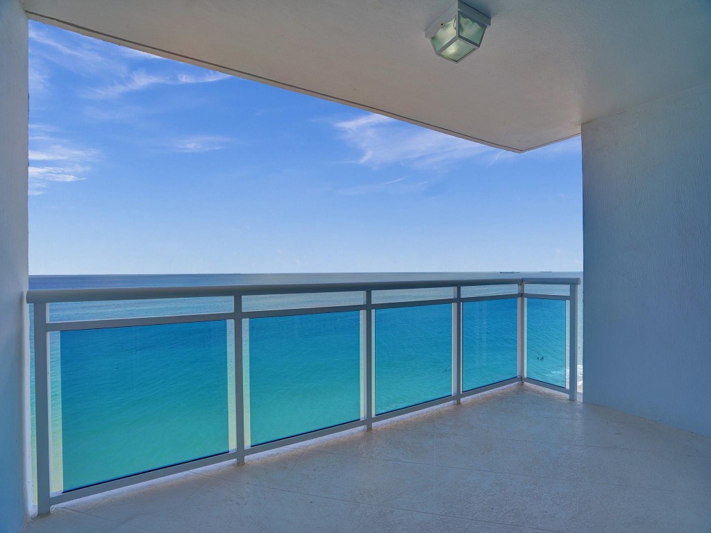 3430 Galt Ocean Dr 1107