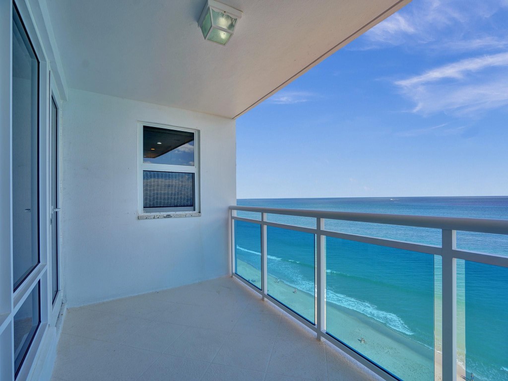 3430 Galt Ocean Dr 1107