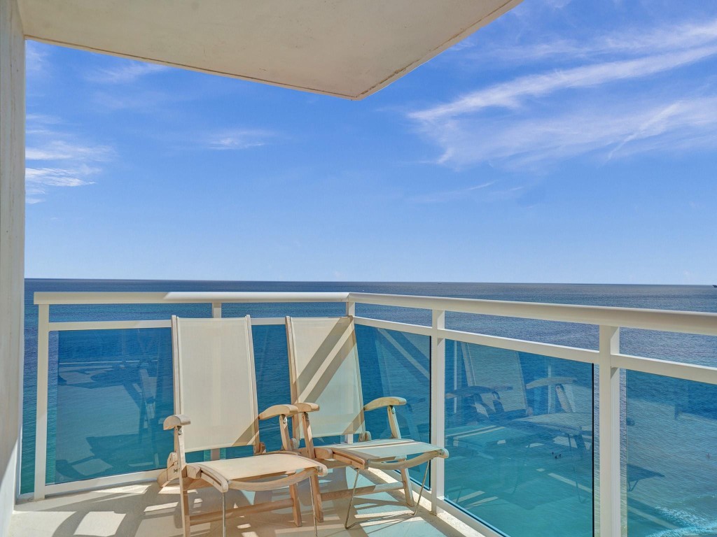 3430 Galt Ocean Dr 1107