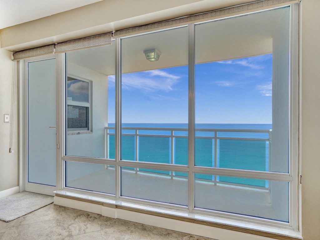 3430 Galt Ocean Dr 1107