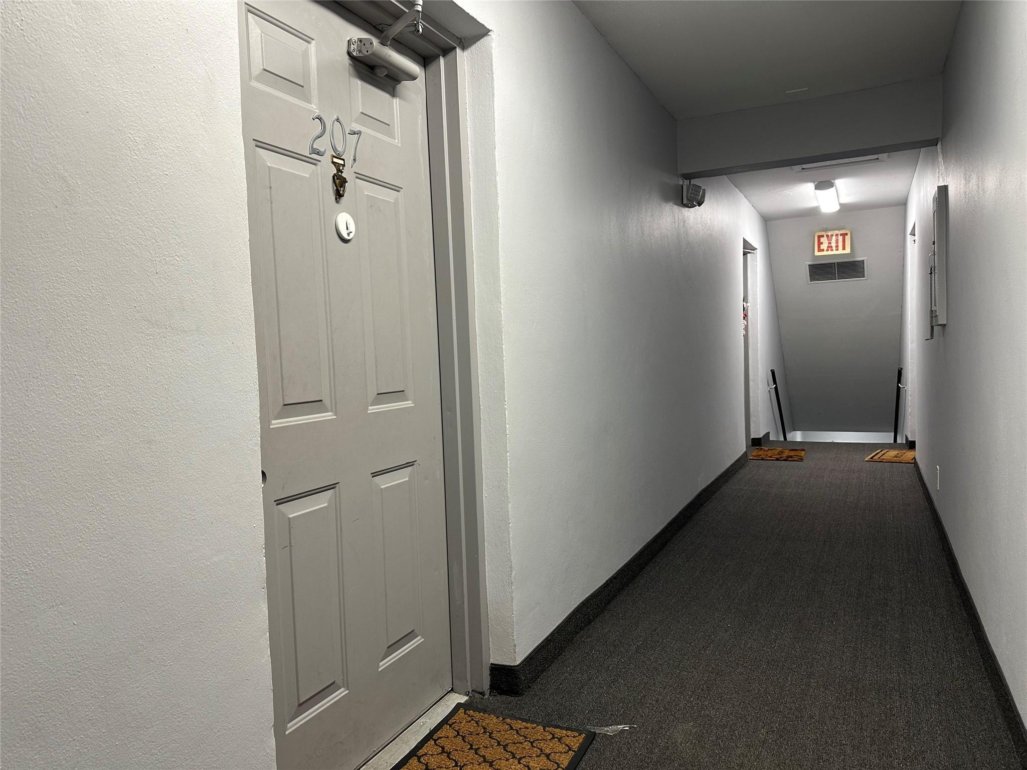 9785 Pineapple Tree Dr 207