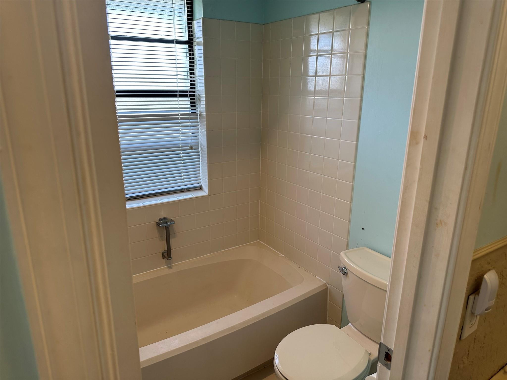 9785 Pineapple Tree Dr 207