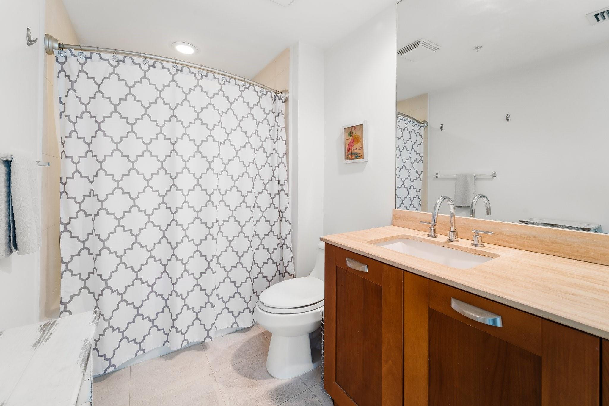 186 SE 12th Ter 1208