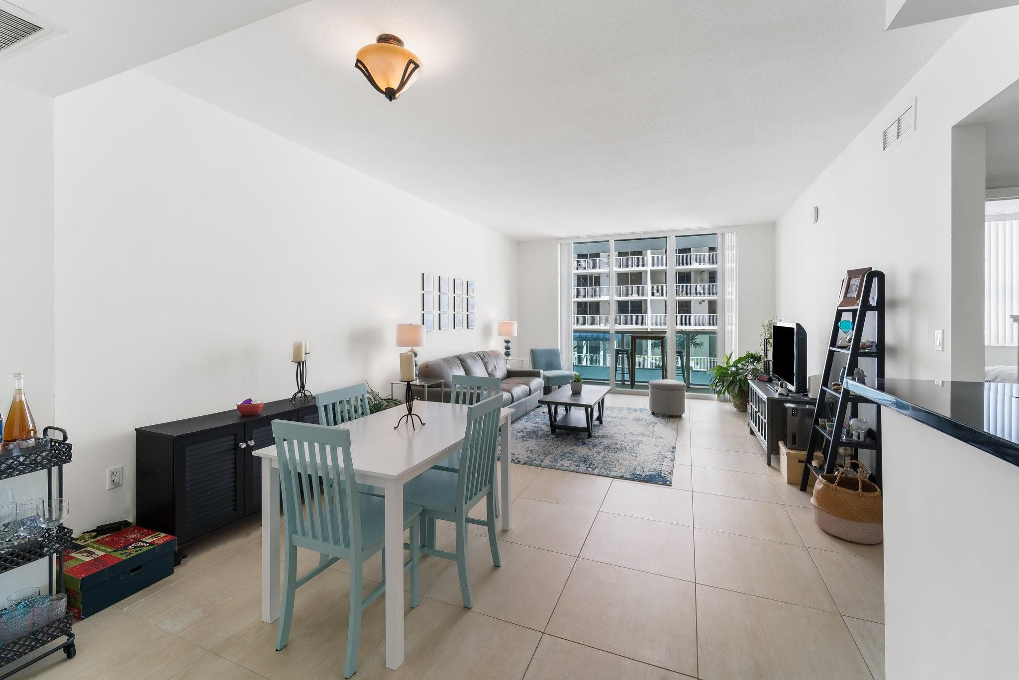 186 SE 12th Ter 1208