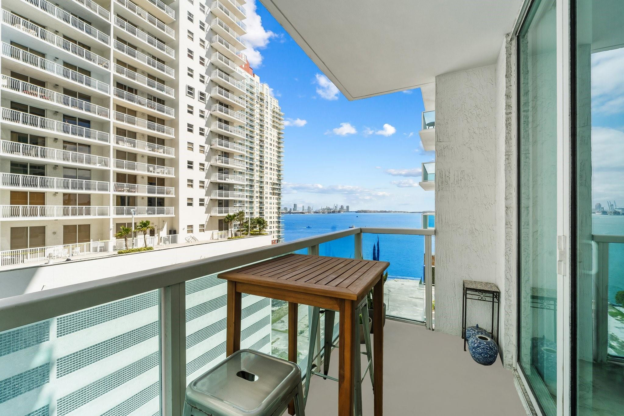 186 SE 12th Ter 1208