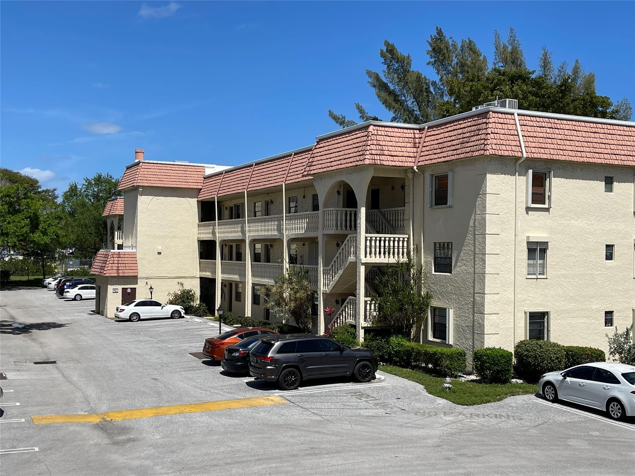 128 S Cypress Rd 835