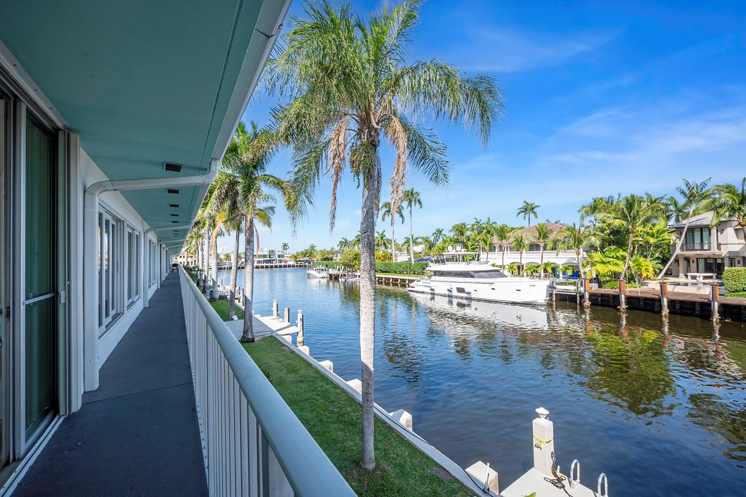 180 Isle Of Venice Dr 225/226