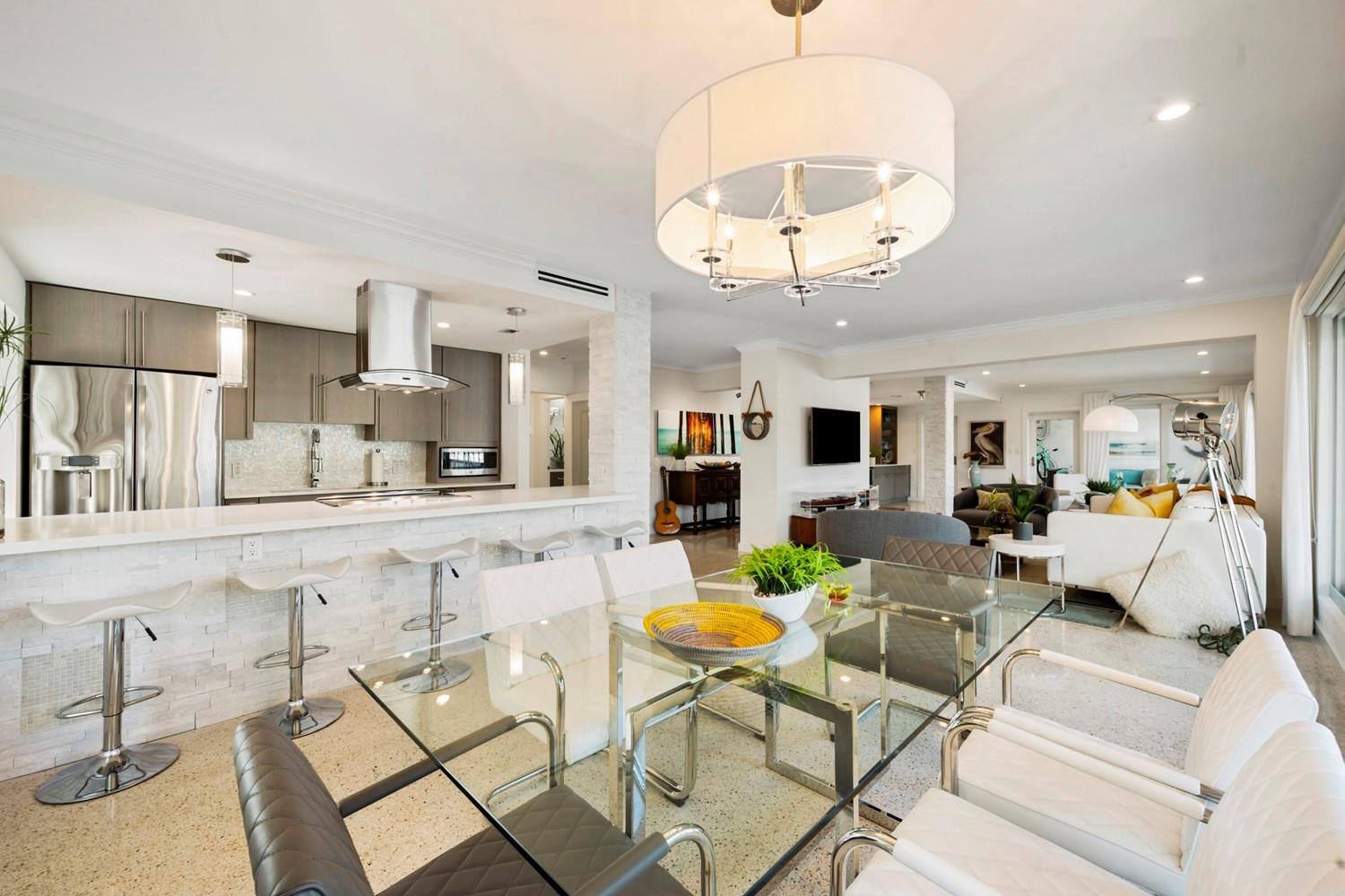 180 Isle Of Venice Dr 225/226