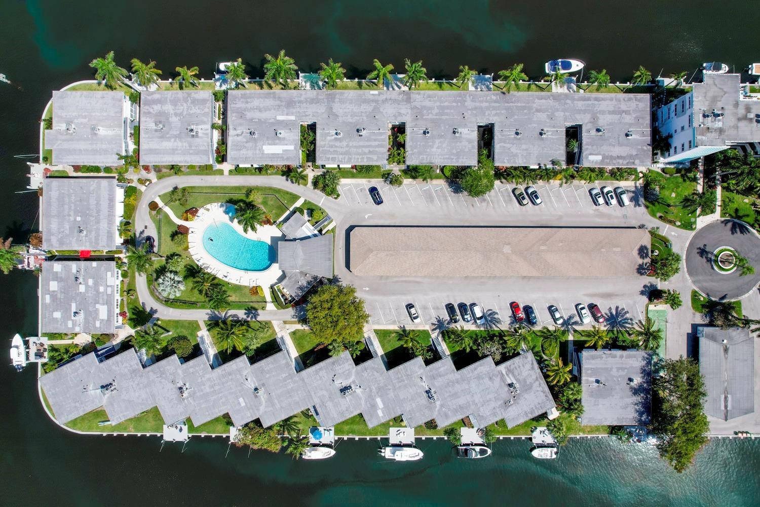 180 Isle Of Venice Dr 225/226