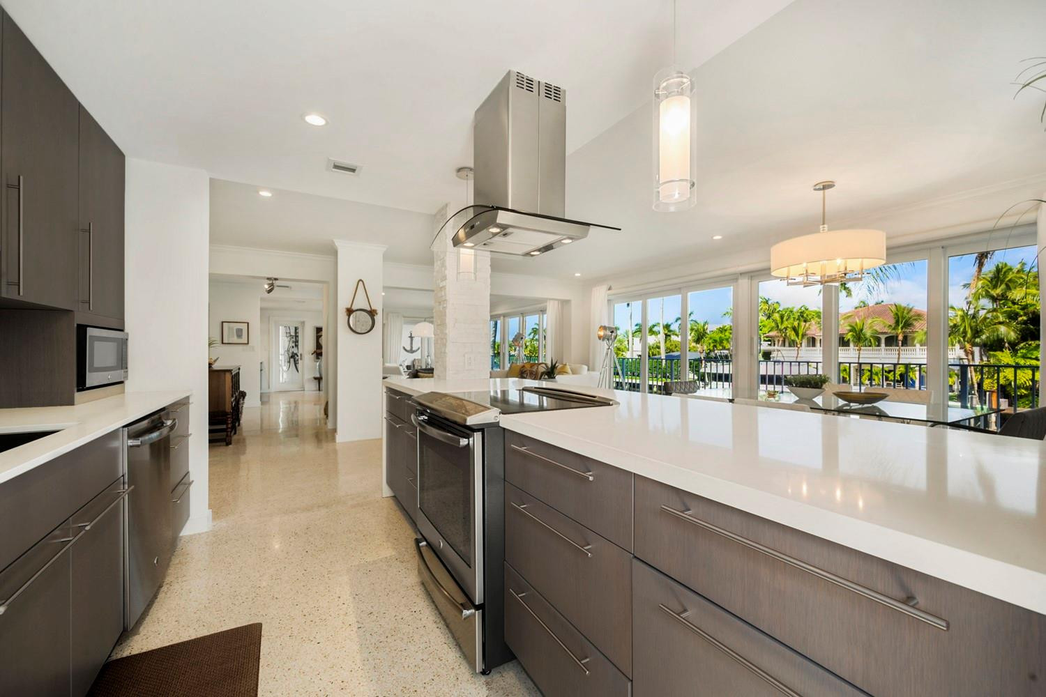 180 Isle Of Venice Dr 225/226