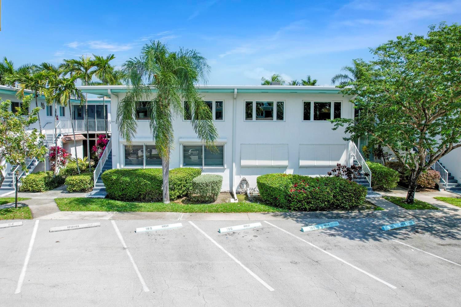 180 Isle Of Venice Dr 225/226