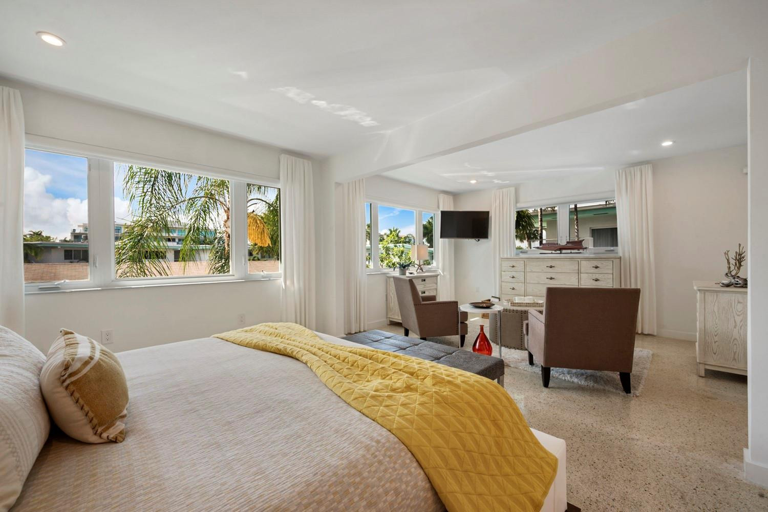 180 Isle Of Venice Dr 225/226