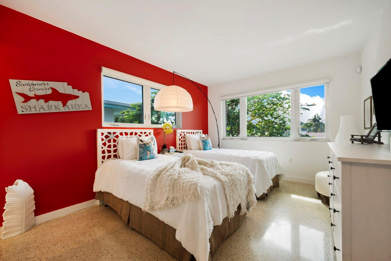 180 Isle Of Venice Dr 225/226