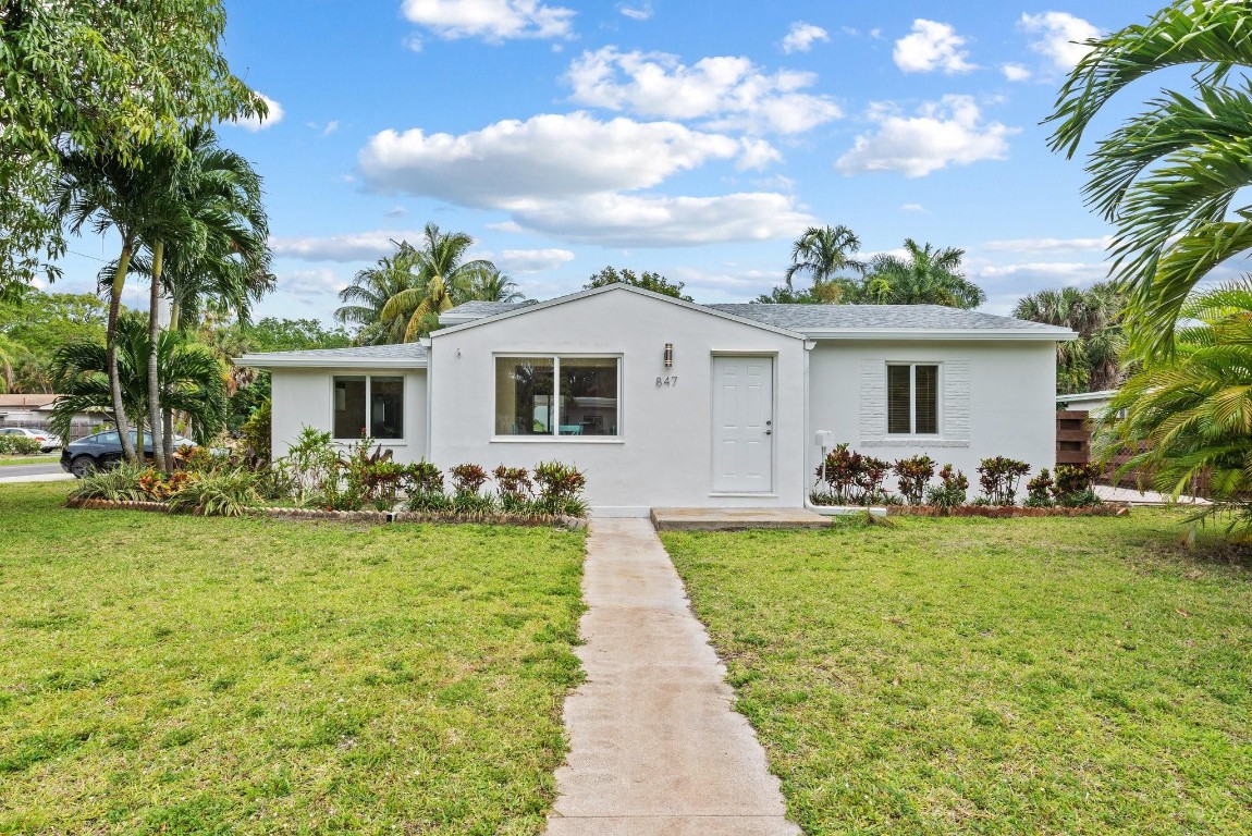 847 SW 18th Ct