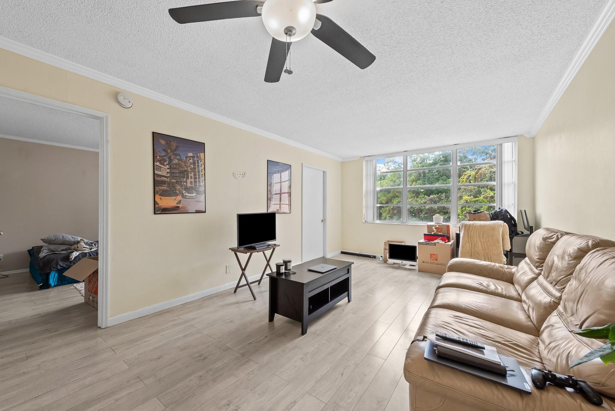 9440 Live Oak Pl 305