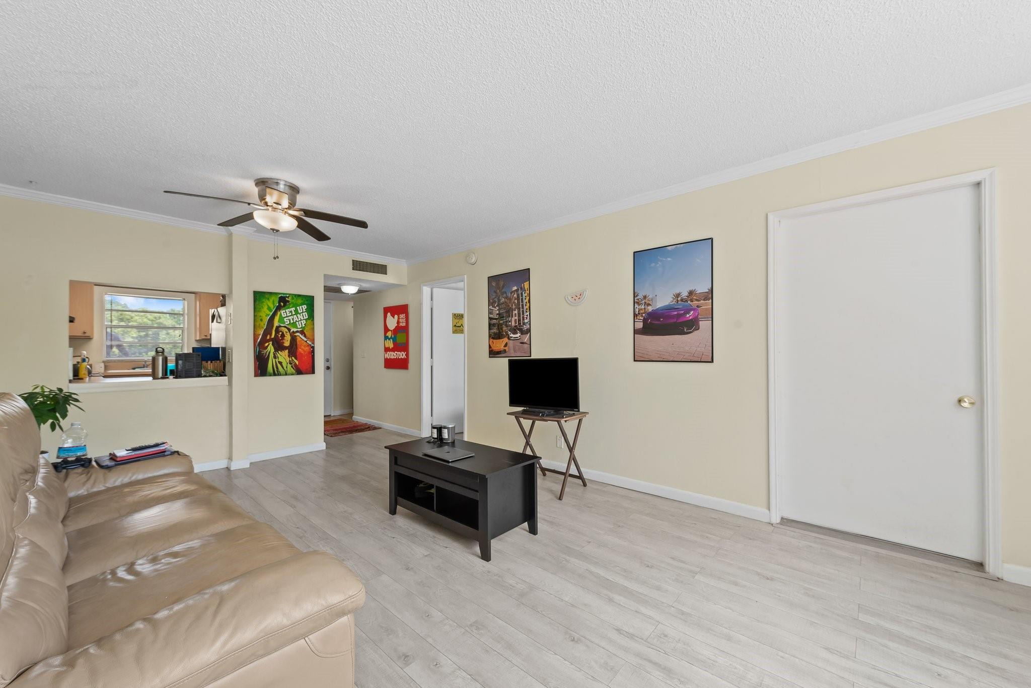 9440 Live Oak Pl 305