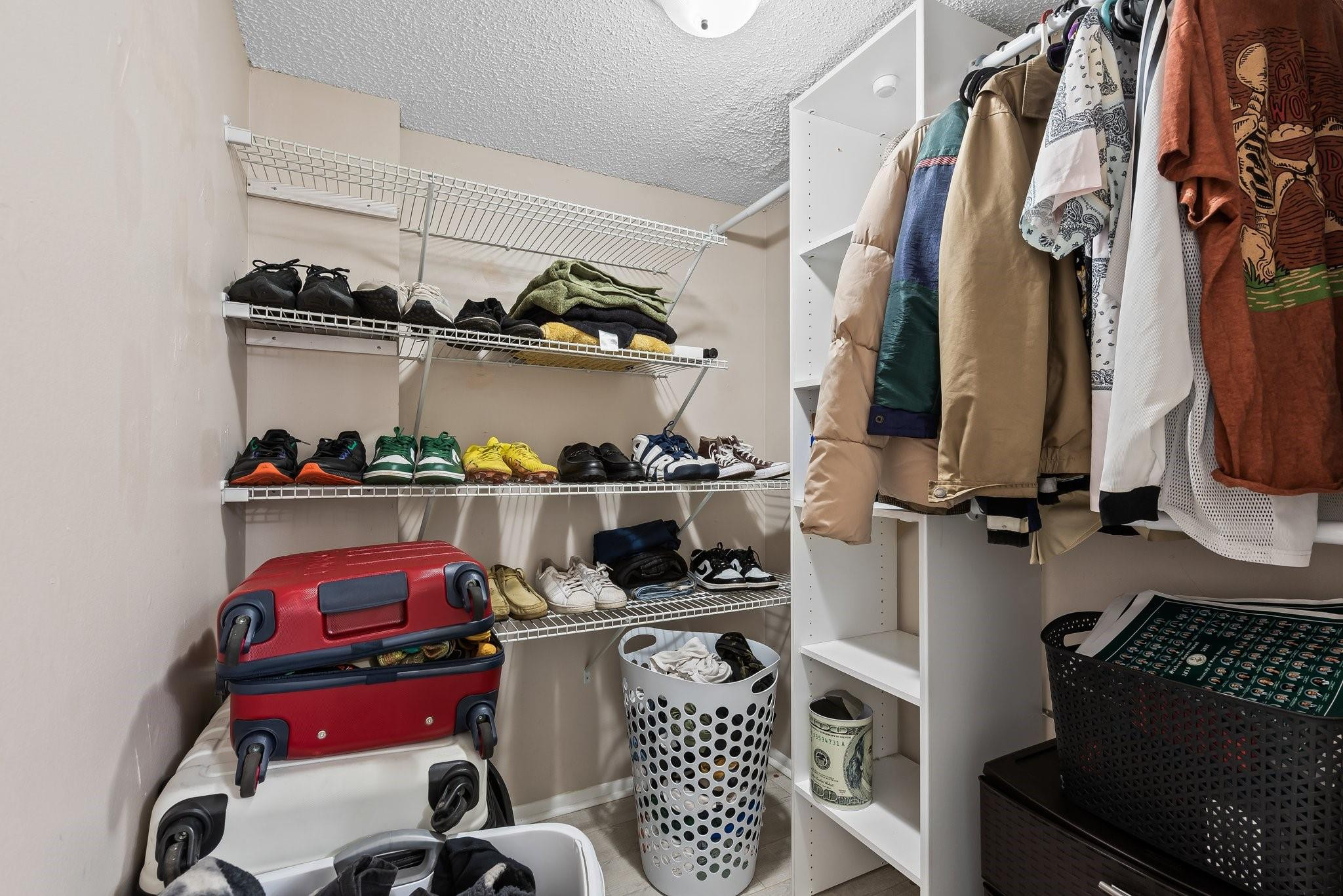 9440 Live Oak Pl 305