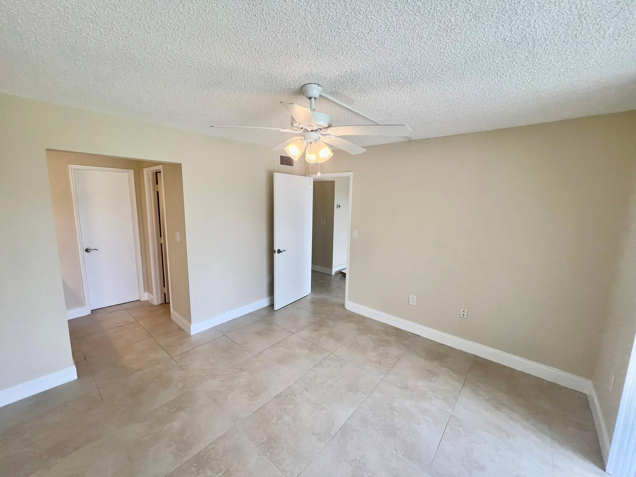 9491 Evergreen Pl 205