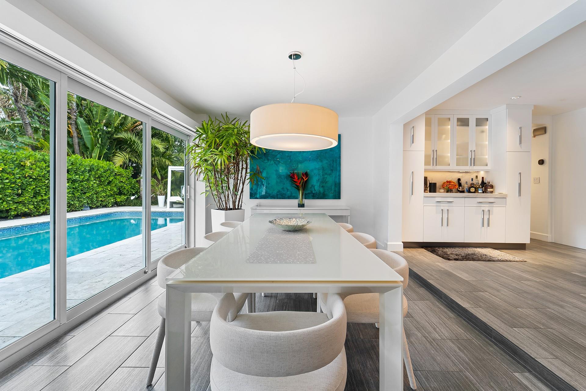 2617 Bayview Dr