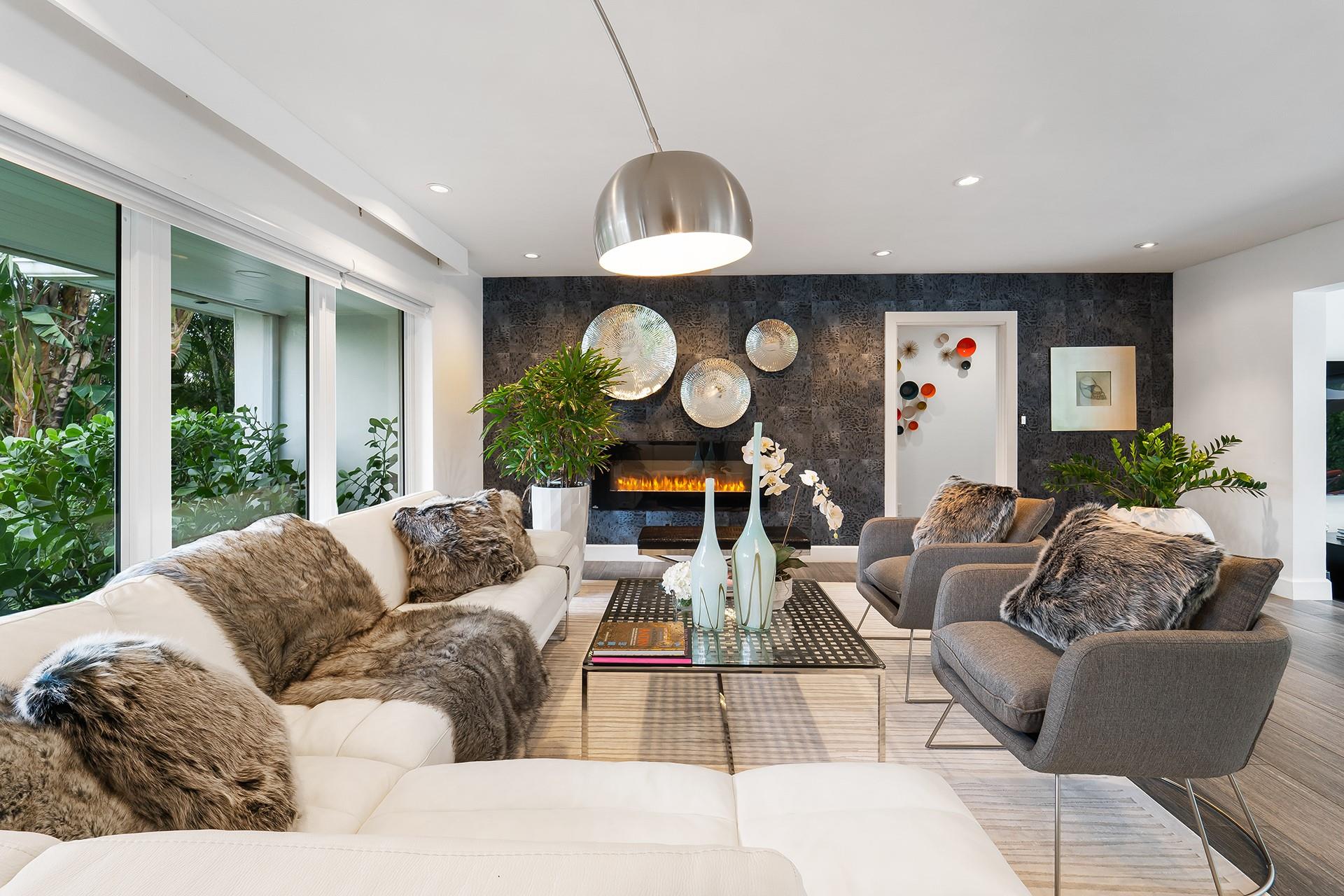2617 Bayview Dr