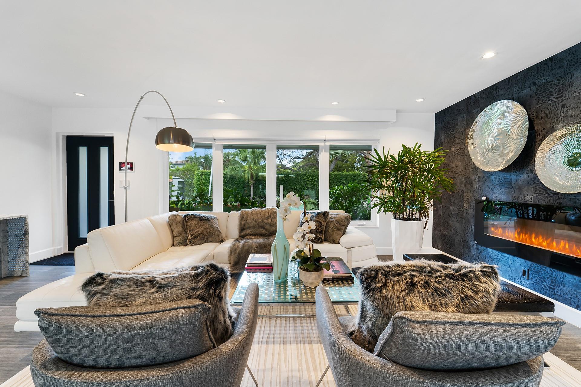 2617 Bayview Dr