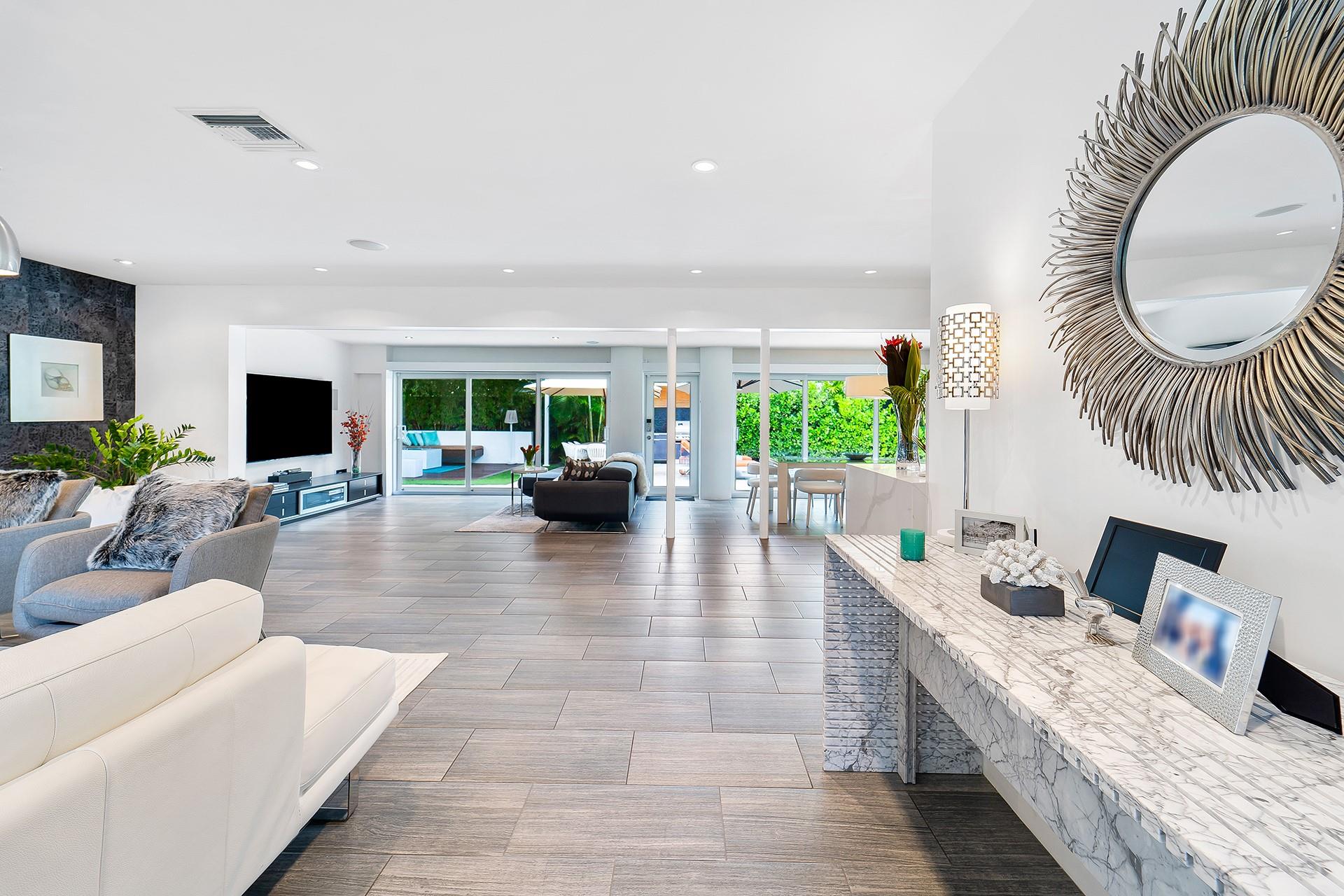 2617 Bayview Dr