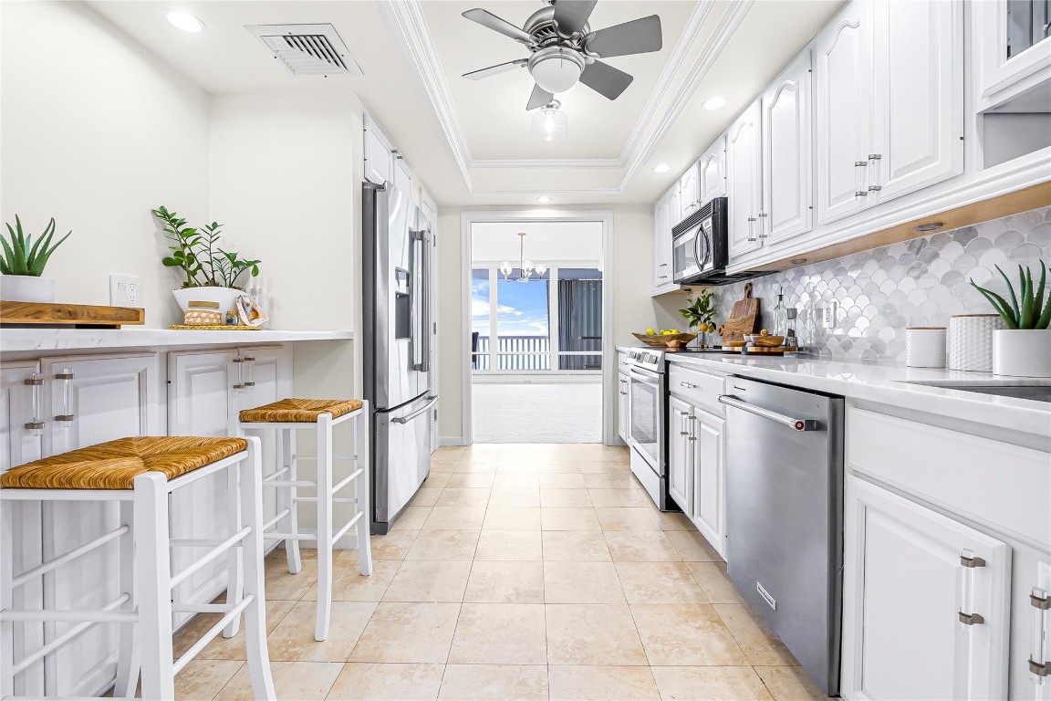 2200 S Ocean Ln 3005