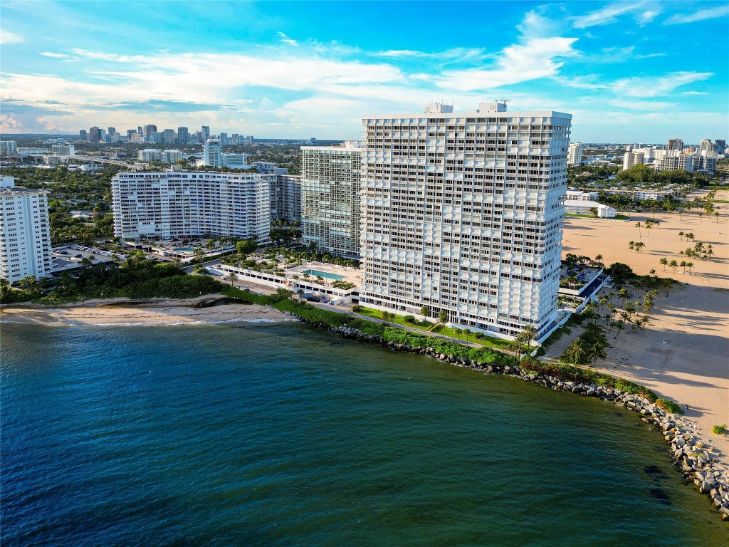 2200 S Ocean Ln 3005