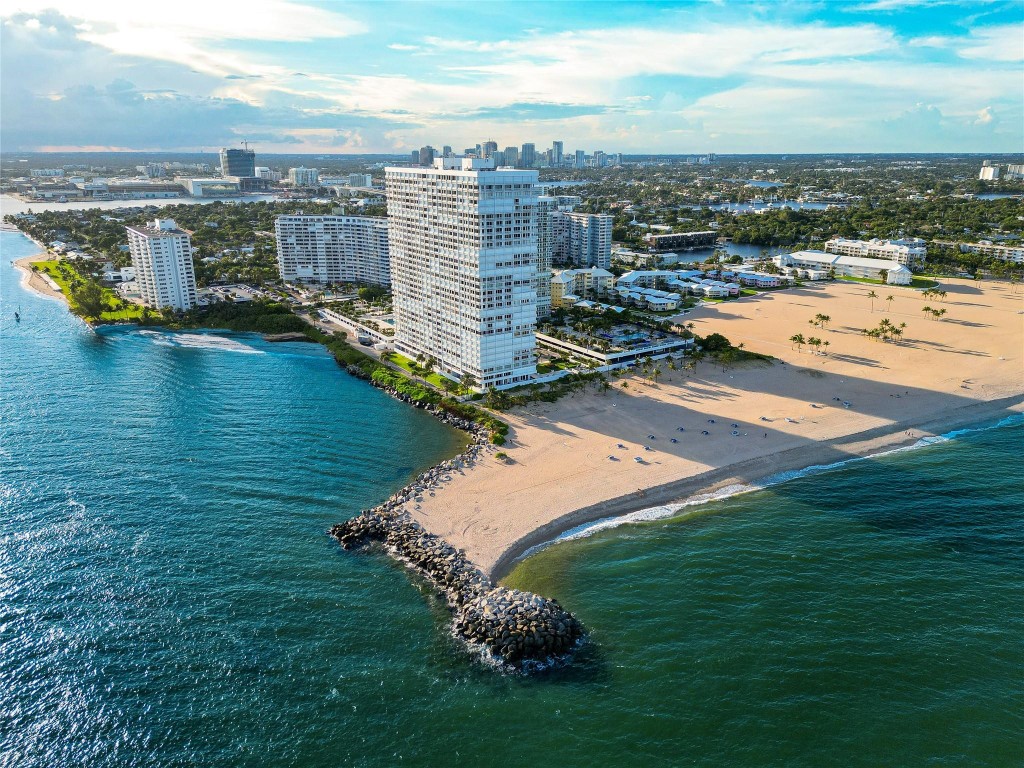 2200 S Ocean Ln 3005