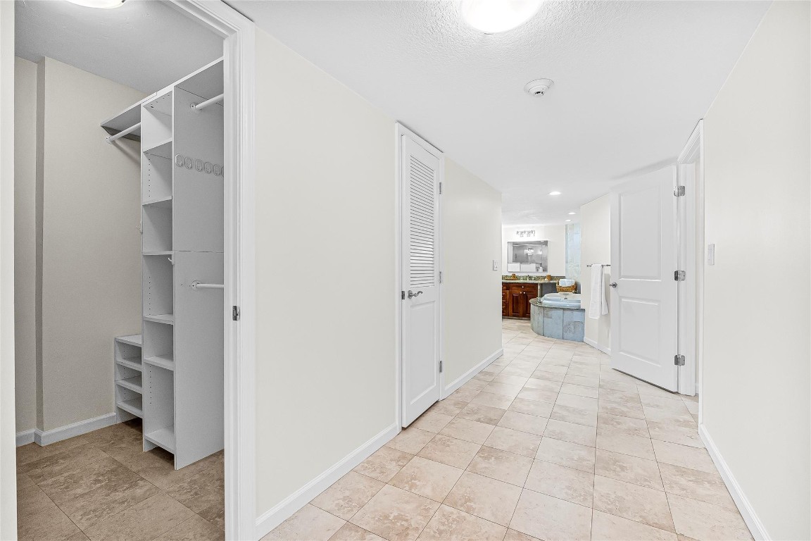 2200 S Ocean Ln 3005