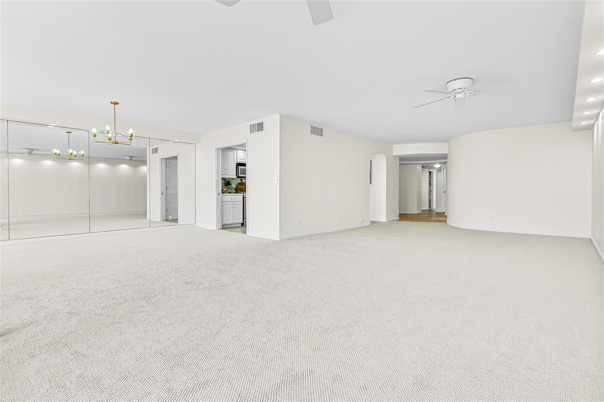 2200 S Ocean Ln 3005