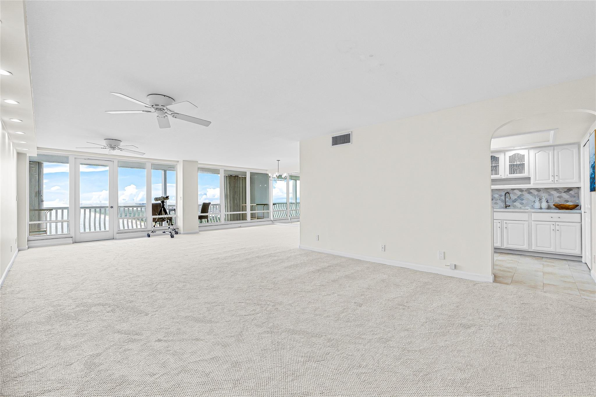 2200 S Ocean Ln 3005