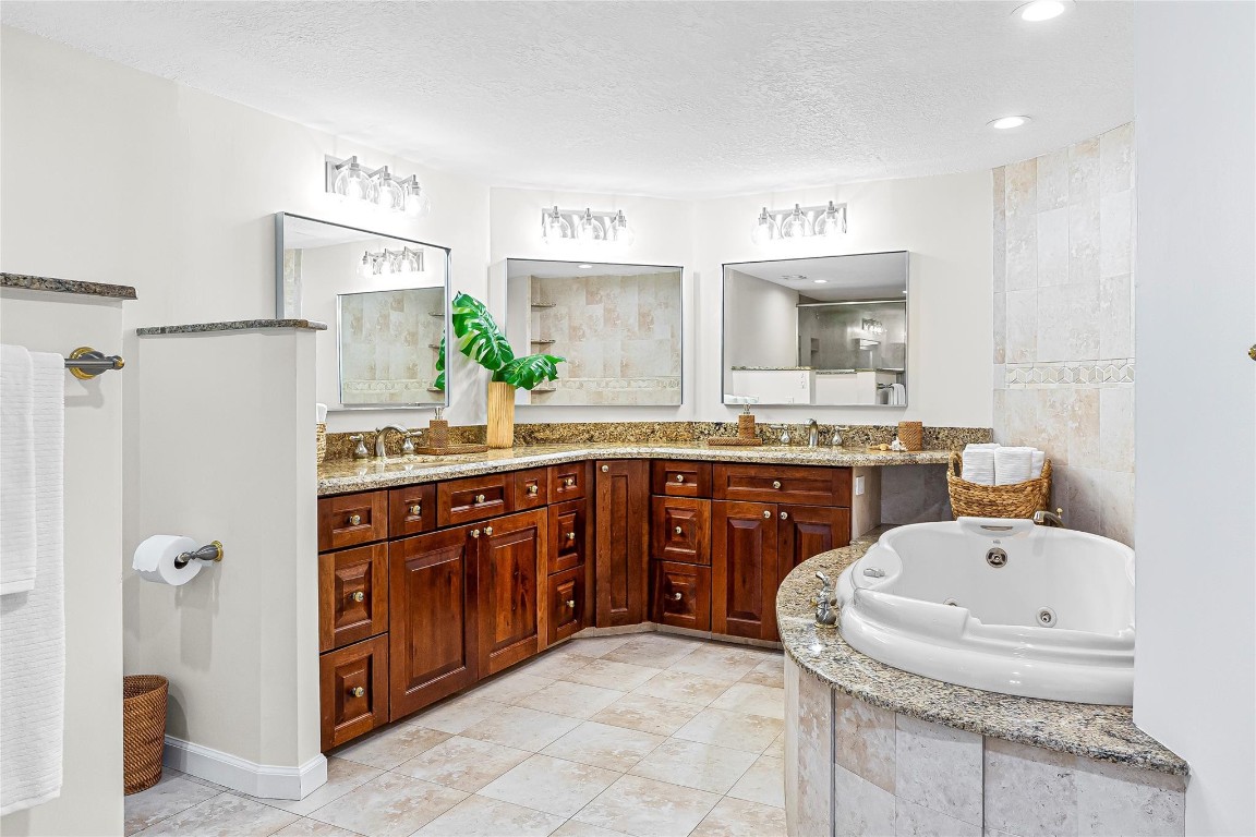 2200 S Ocean Ln 3005