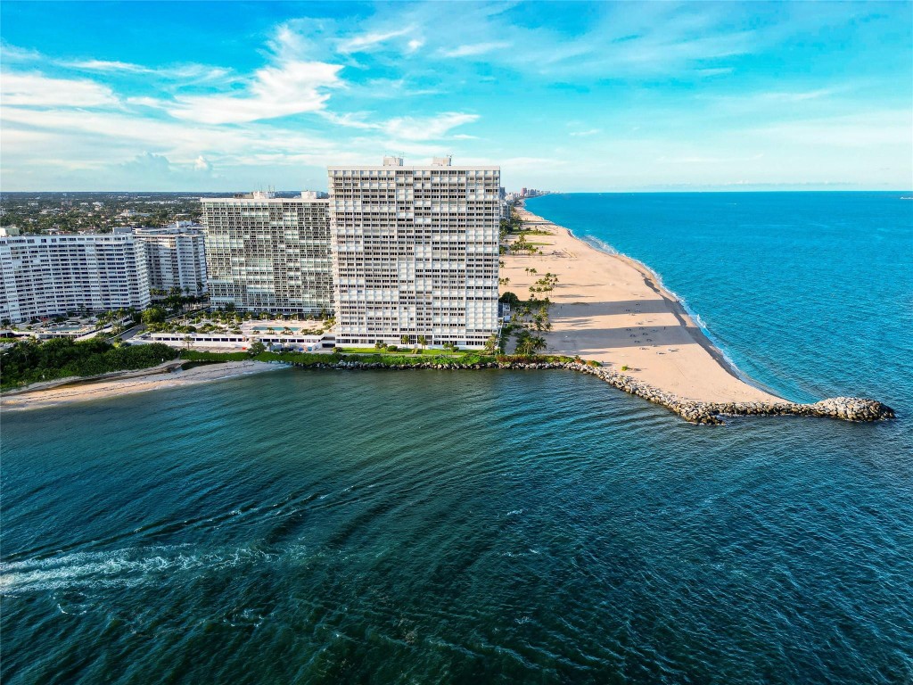 2200 S Ocean Ln 3005