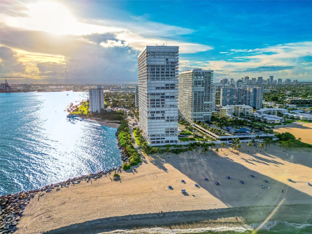 2200 S Ocean Ln 3005