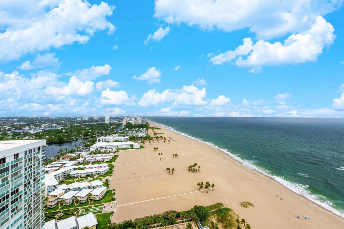 2200 S Ocean Ln 3005