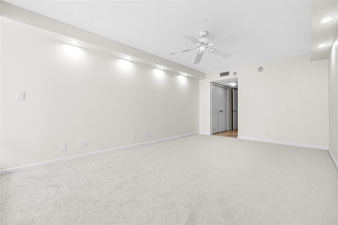 2200 S Ocean Ln 3005