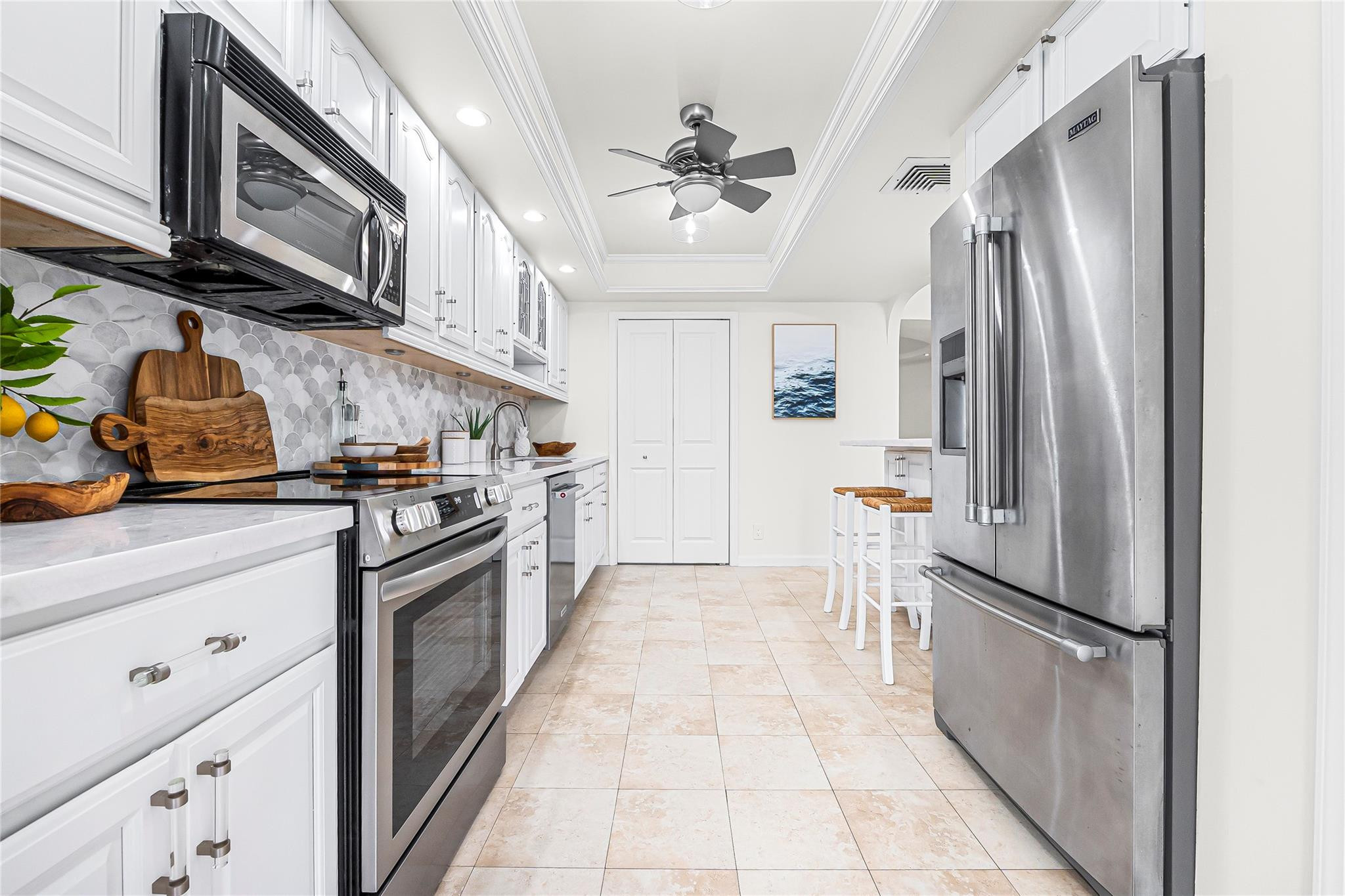 2200 S Ocean Ln 3005