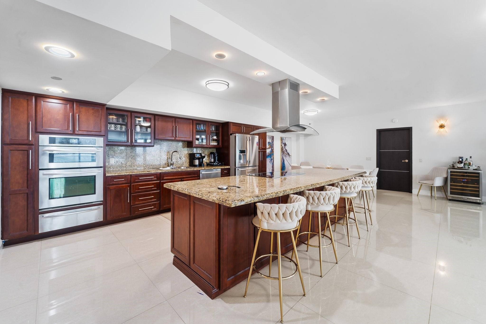 16445 Collins Ave 221