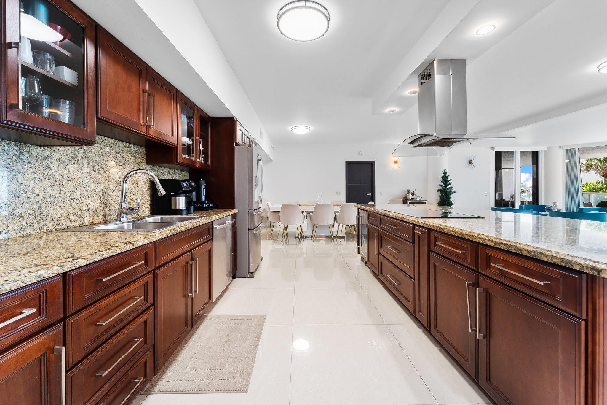 16445 Collins Ave 221