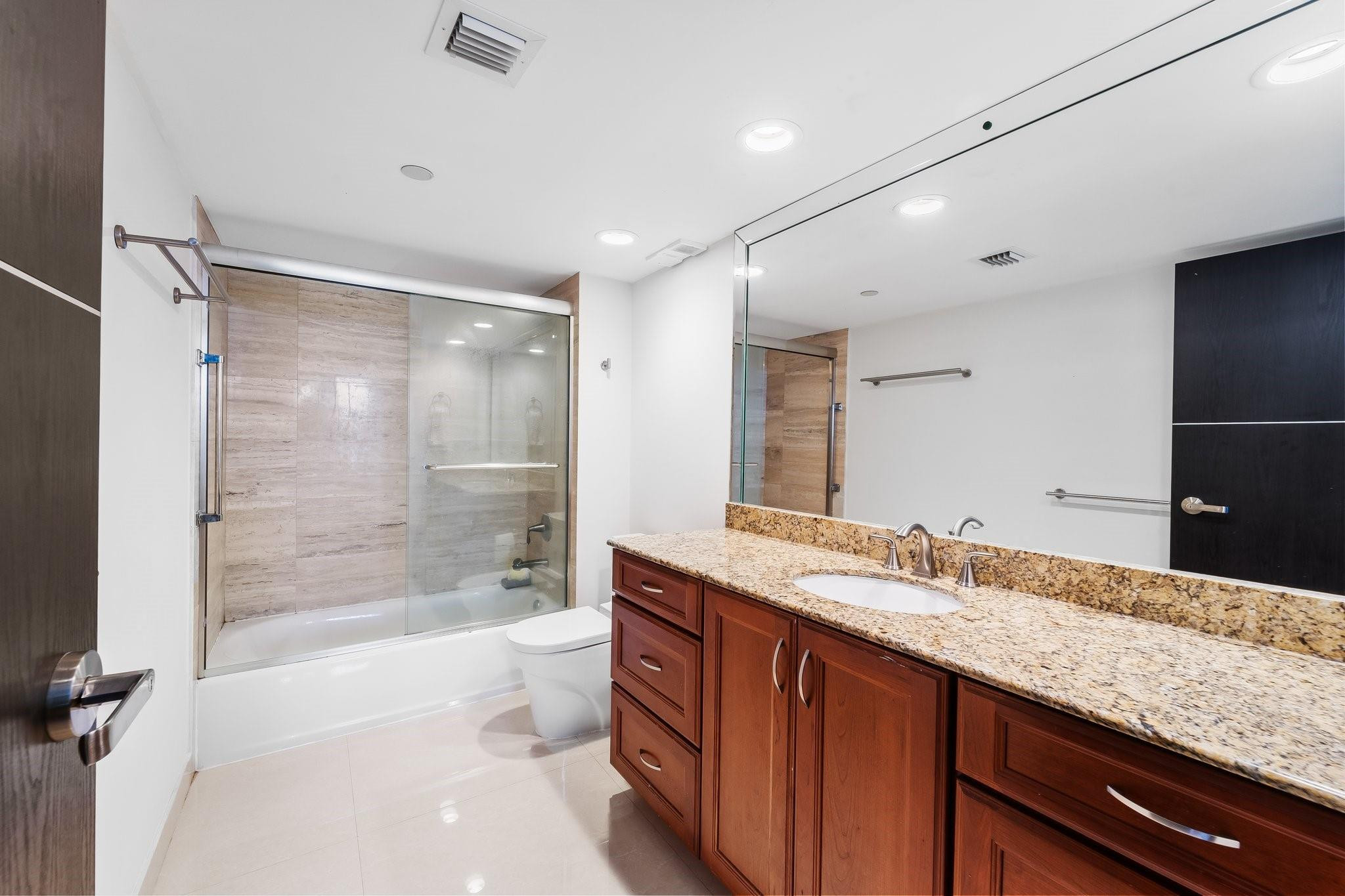 16445 Collins Ave 221