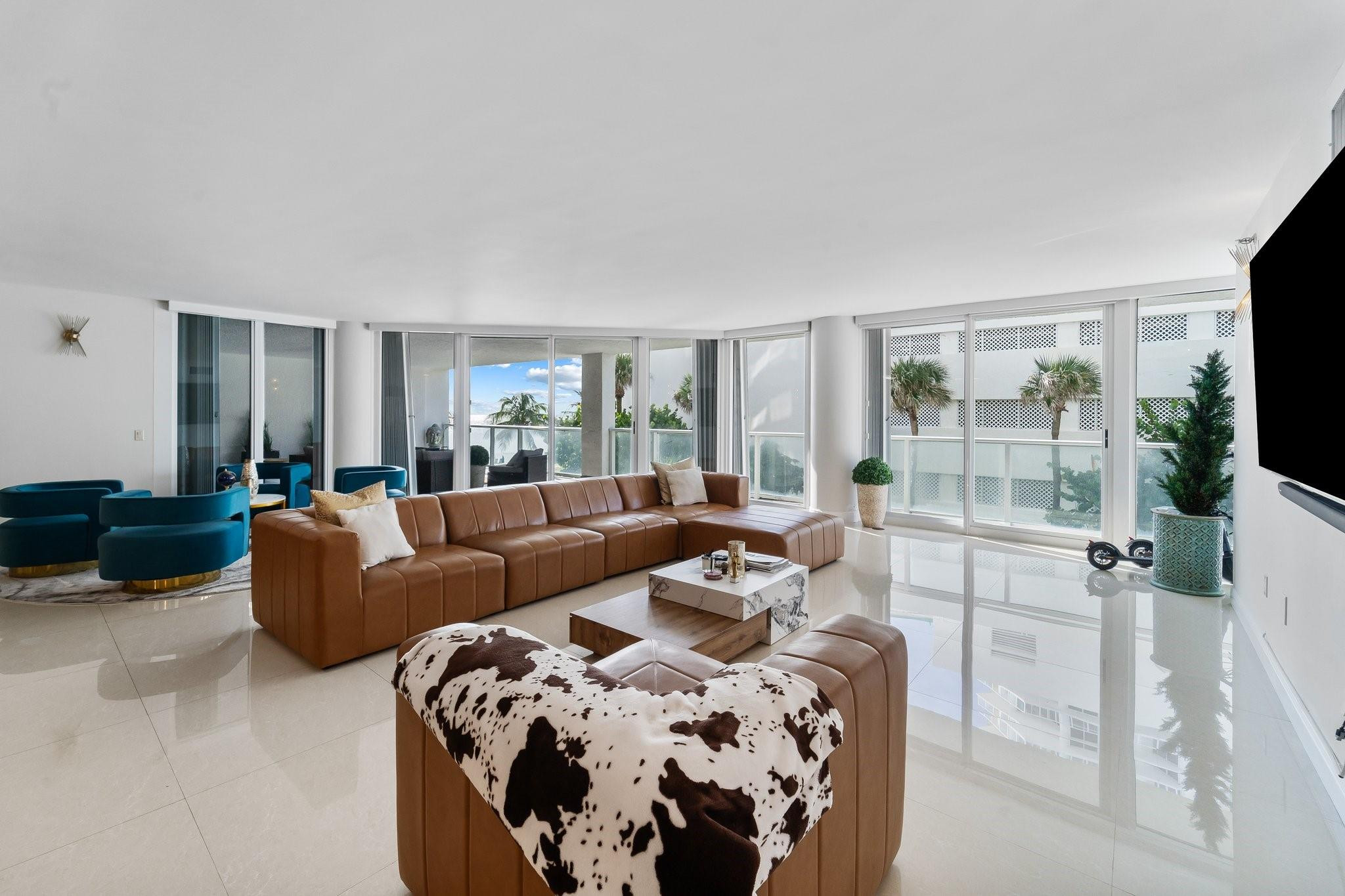 16445 Collins Ave 221