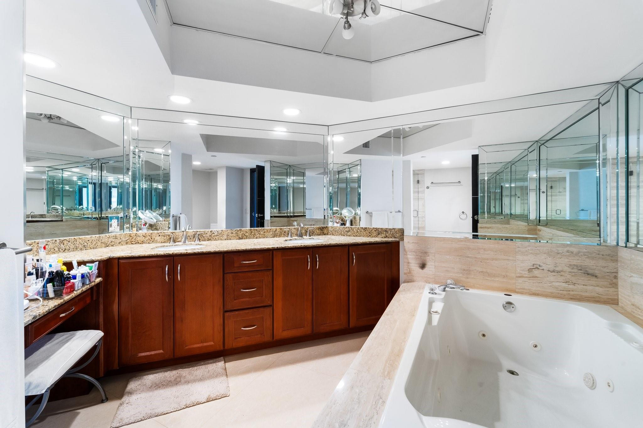 16445 Collins Ave 221