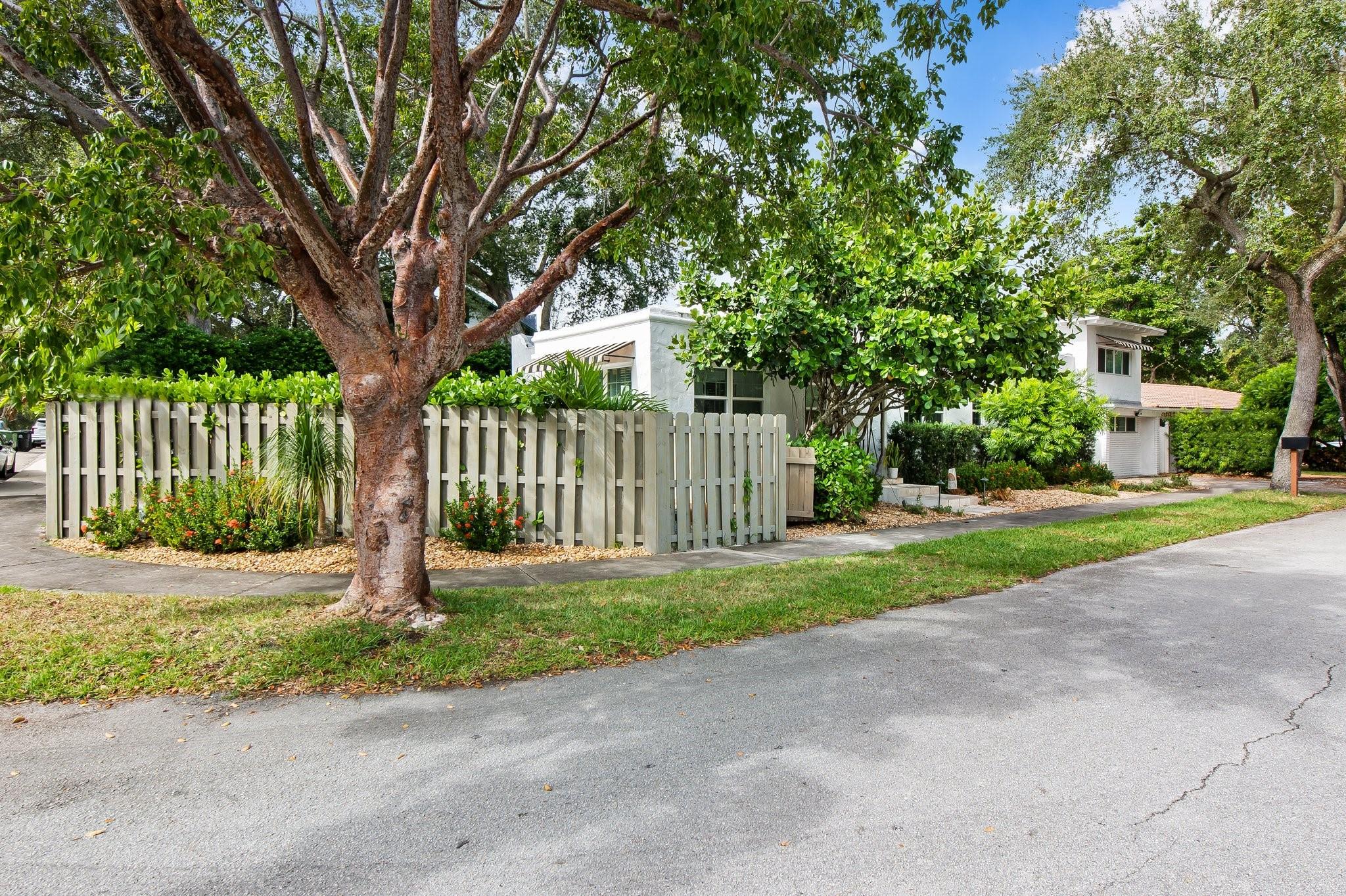 615 SE 11th Ave